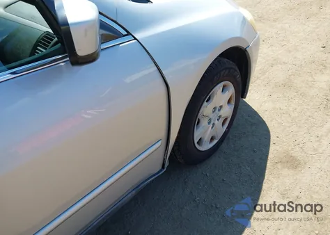 2003 Honda Accord 2.4 Lx z USA, uszkodzony, nr VIN 1HGCM56353A006389